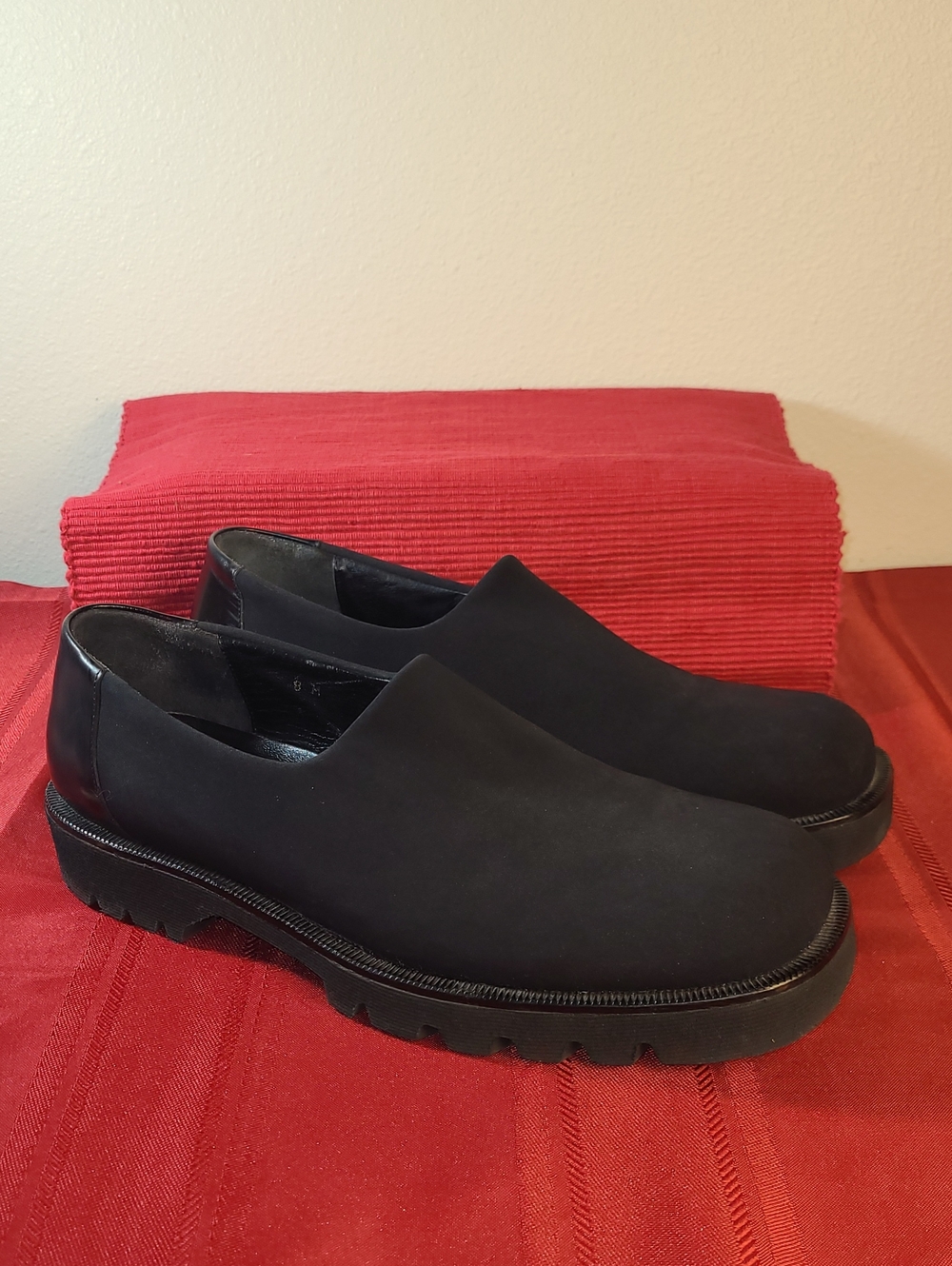Donald J. Pliner Black Slip-On Loafers Made In Italy Size 8